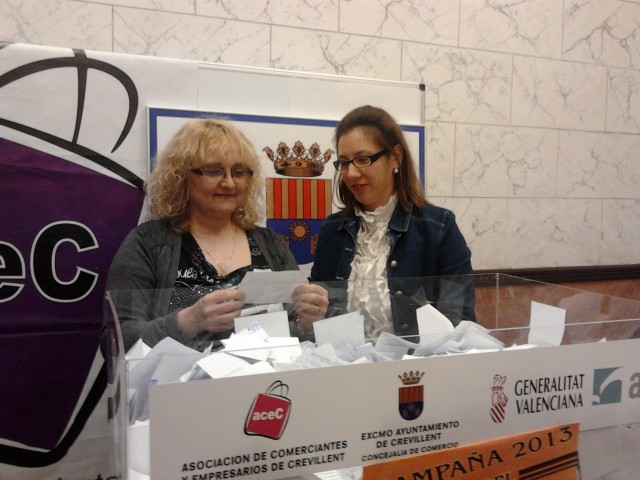 En la ADL se ha realizado hoy el Sorteo del Día del Padre