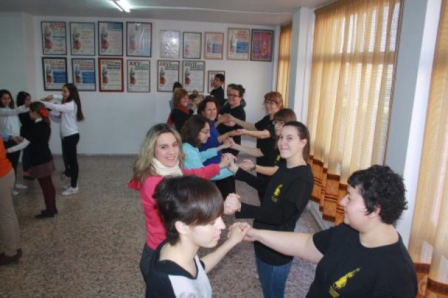 “Espacios danza” continúa los talleres mañana sábado y aplaza la clausura en la Plaza de la Comunidad Valenciana por riesgo de lluvia