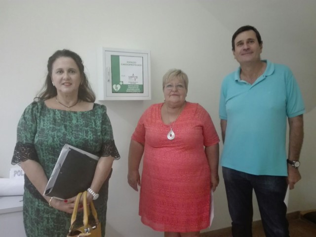 El Ayuntamiento de Crevillent instala 7 desfibriladores en edificios públicos