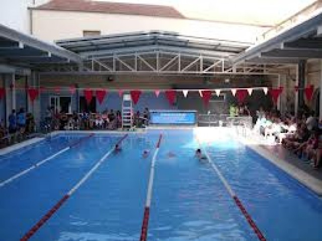 La piscina climatizada municipal reanuda su actividad desde el sábado tras una avería