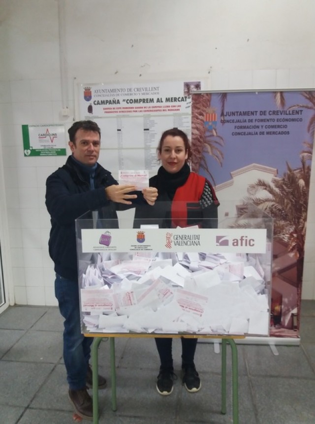 Sorteo del Carro del Mes en el Mercado Municipal de Abastos
