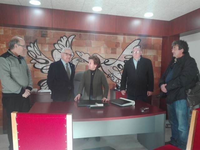 El Alcalde de Crevillent visitó ayer las nuevas instalaciones del Juzgado de Paz que ya se encuentra en pleno funcionamiento