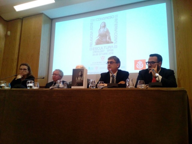 El Ayuntamiento de Crevillent acompaña a la Federación de Cofradías y Hermandades de Semana Santa a la presentación del II Congreso Internacional de Escultura Religiosa