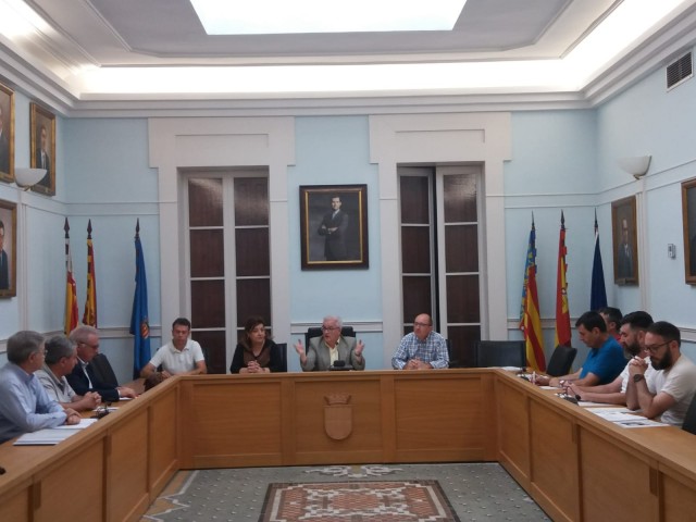 Se reúne la Comisión Especial de Fomento para hacer el seguimiento de los programas de empleo e inversiones municipales