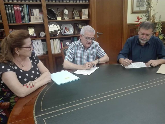 El Ayuntamiento de Crevillent y la Federación Coral firman el convenio anual para promover la formación y promoción del canto coral