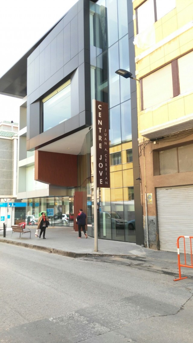 Las actividades impartidas en el Centre Jove comienzan el lunes con los talleres de Informática y Mecanografía