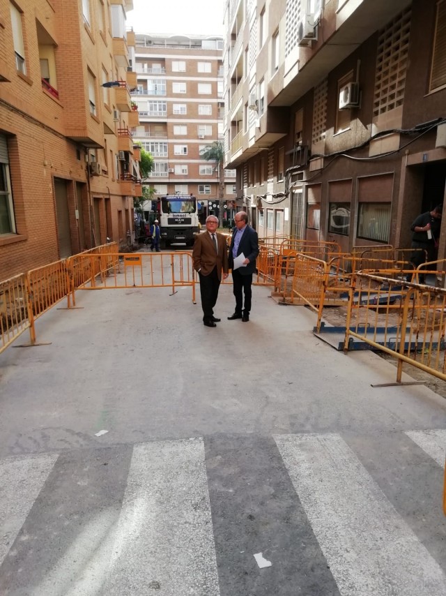 El Ayuntamiento de Crevillent inicia las obras de acondicionamiento de las calles Jaime Balmes y San Jaime y varios Caminos en San Felipe Neri