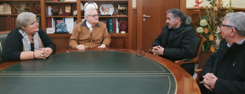 El Alcalde y la concejala de Bienestar Social se reúnen con el delegado saharaui de Alicante y con el presidente de la Asociación Compromiso Sahara