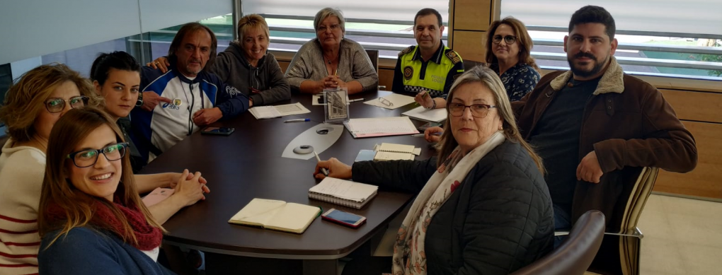 El Ayuntamiento y las protectoras de animales de Crevillent organizan una campaña para informar sobre las mejoras realizadas en la protección y el bienestar de los animales