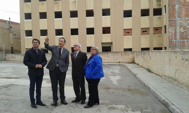 El Director General de Obras Públicas confirma que la Generalitat Valenciana demolerá los 4 bloques que quedan de las 98 viviendas