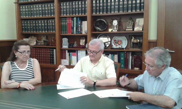 Ayuntamiento y Federación de Cofradías y Hermandades de Semana Santa firman el convenio correspondiente al año 2016