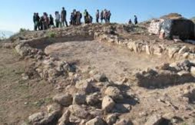 Interesantes novedades en las excavaciones realizadas en Peña Negra/Herna durante la campaña 2016,  que la sitúan en el Bronce final