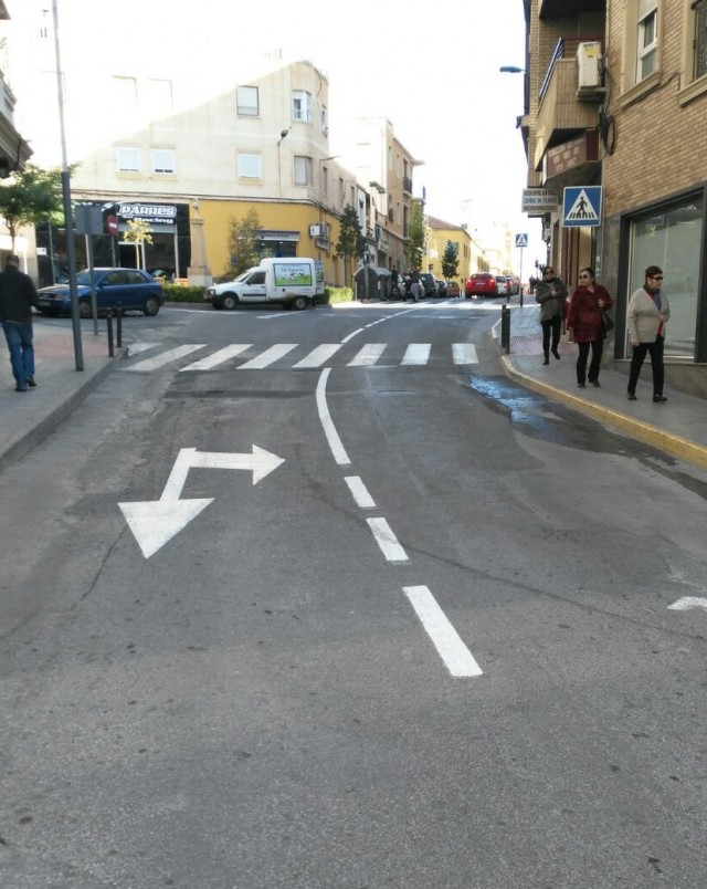 El Ayuntamiento completa el repintado de la señalización horizontal en más de una veintena de calles