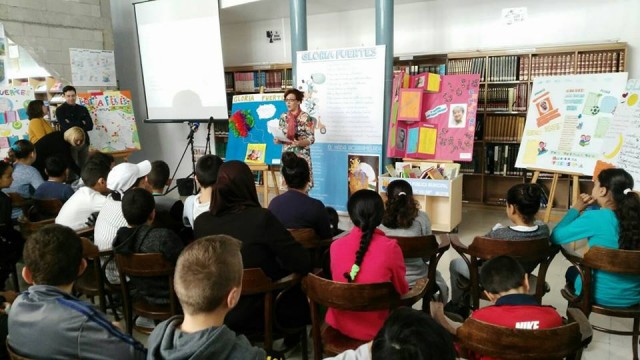 La Biblioteca Municipal ha organizado esta mañana unas actividades para acercar la poesía a los alumnos de 5º de Primaria