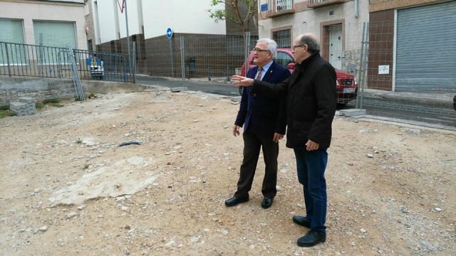 El Ayuntamiento inicia  las obras para construir una plaza en el solar de la calle Sierpe y acondicionar las vías adyacentes