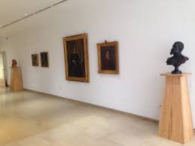 Clausurada la exposición de Vicente Bañuls “Entre la escultura y la pintura”  que ha sido visitada por 1.200 personas