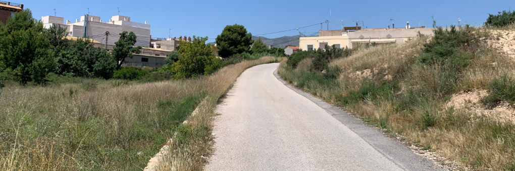 Crevillent avança a juny el desbrossament dels camins rurals