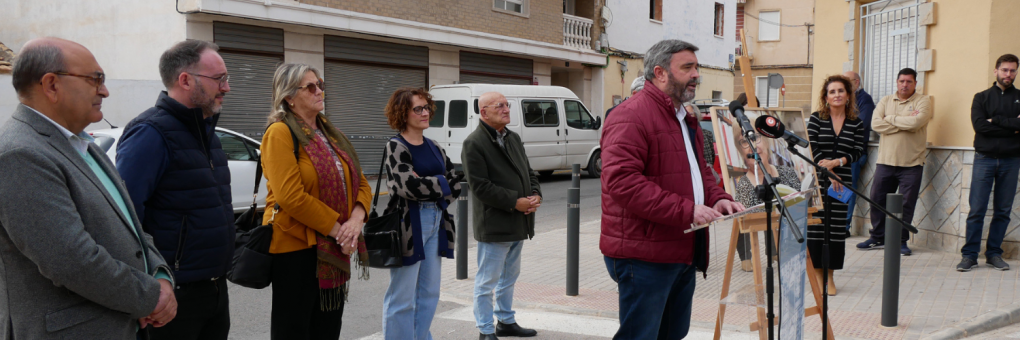 Crevillent dedica un carrer a l’escriptora i periodista Isabel-Clara Simó