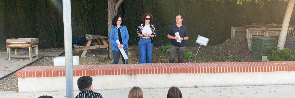 L'Ajuntament de Crevillent entrega un compostador a cada centre educatiu per a fomentar l'educació mediambiental