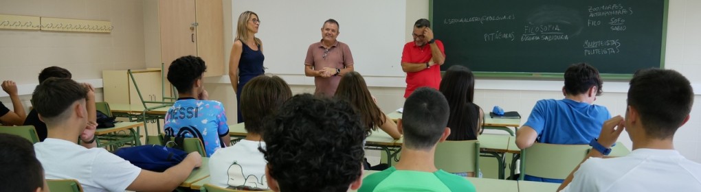 La alcaldesa Lourdes Aznar y el concejal de Educación, Antonio Candel, visitan distintos centros educativos en el inicio del curso escolar 2023/2024