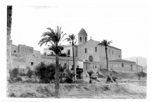 ANTIGUO HOSPITAL Y ERMITA MONTE CARMELO (1950). AUTOR: ALBERTO CANDELA. FONDO JOAQUÍN GALIANO